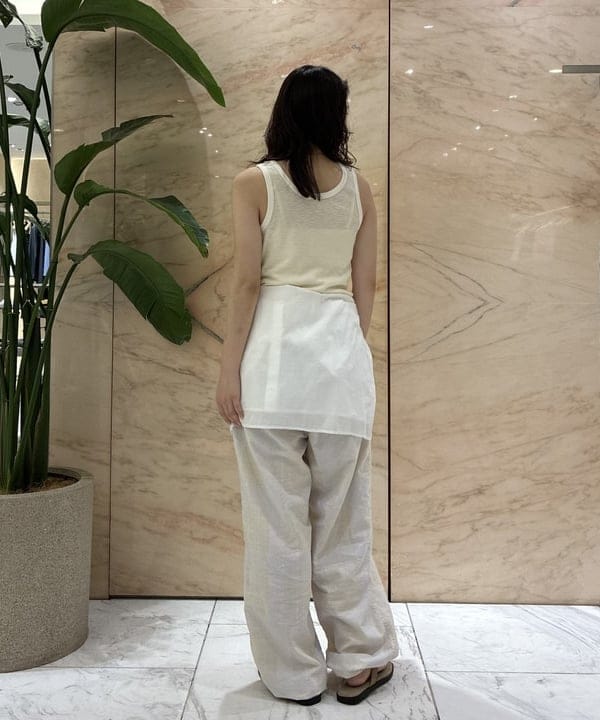 坂本 涼花さんの「BEAMS WOMEN｜チェック ストライプ ヘムコード パンツ」を使ったコーディネート