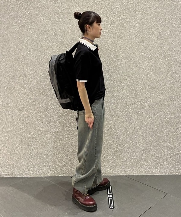 りかちょび/岸本梨佳さんの「デニム 1タック カーブ パンツ」を使ったコーディネート
