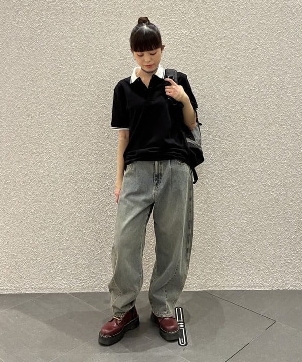 りかちょび/岸本梨佳さんの「デニム 1タック カーブ パンツ」を使ったコーディネート