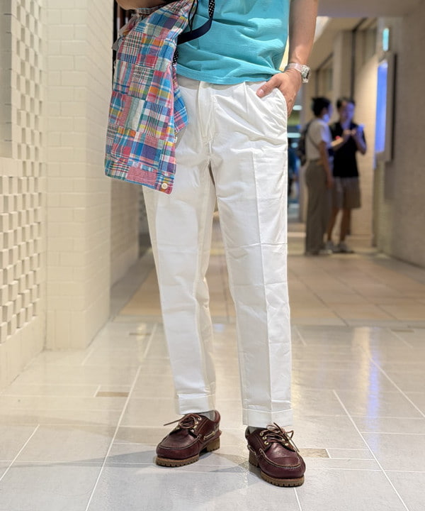 BAKU(東江 漠)さんの「BEAMS PLUS｜1Pleat 80/3 Twill」を使ったコーディネート