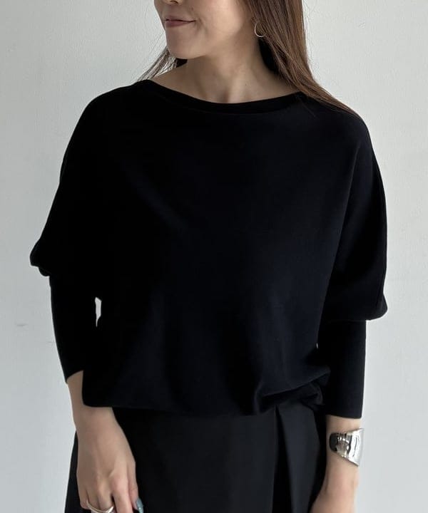 関 桂子さんの「BEAMS WOMEN｜ボートネック レディ ニット .M」を使ったコーディネート