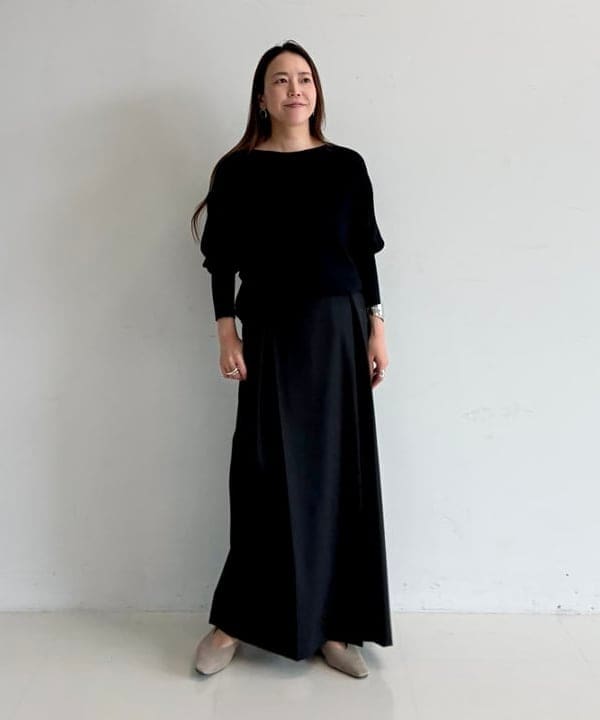 関 桂子さんの「BEAMS WOMEN｜ボートネック レディ ニット .M」を使ったコーディネート