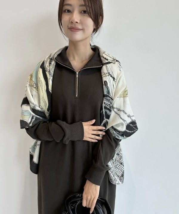 茂野 真楓さんの「BEAMS WOMEN｜【別注】SLOANE / 裏毛 ハーフジップ ワンピース」を使ったコーディネート