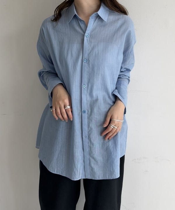 大浦 栞さんの「BEAMS WOMEN｜AK+1 / タスラン オーバーコート」を使ったコーディネート