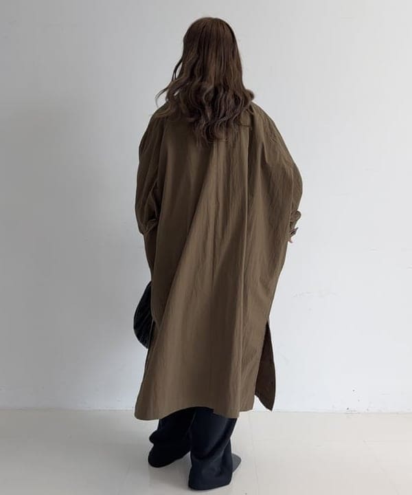 大浦 栞さんの「BEAMS WOMEN｜AK+1 / タスラン オーバーコート」を使ったコーディネート