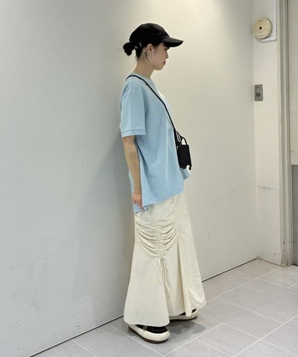 りかちょび/岸本梨佳さんの「サイド ギャザー マーメイド スカート」を使ったコーディネート