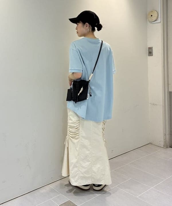 りかちょび/岸本梨佳さんの「サイド ギャザー マーメイド スカート」を使ったコーディネート