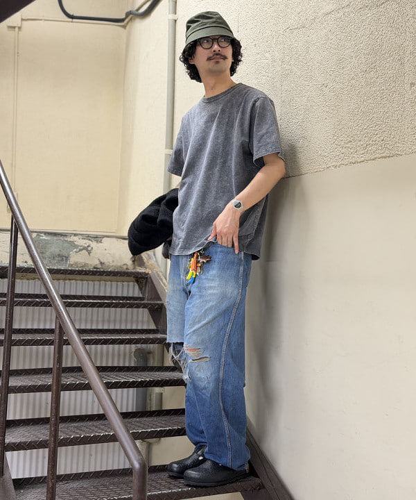BAKU(東江 漠)さんの「BEAMS WOMEN｜【別注】BIRKENSTOCK / BOSTON &ldquo;BONE PATTERN&rdquo; Smooth BLACK」を使ったコーディネート