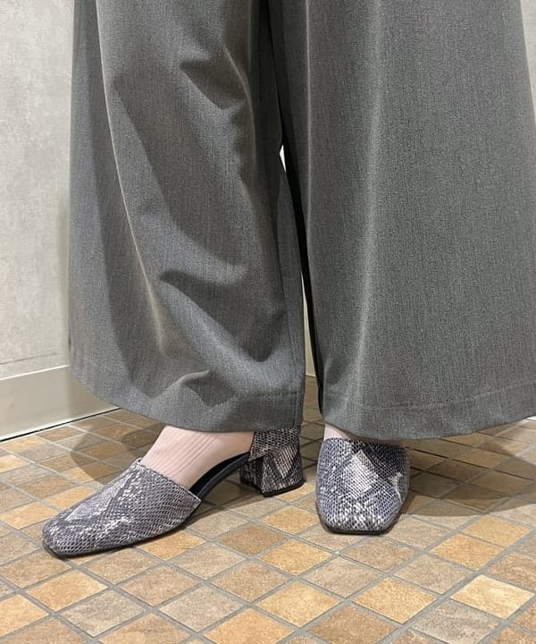 あさひさんの「BEAMS WOMEN｜ダブル ウエスト タック ワイド パンツ」を使ったコーディネート