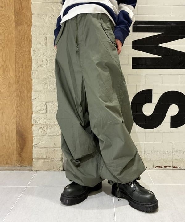 りかちょび/岸本梨佳さんの「BEAMS BOY / US ARMY オーバー パンツ」を使ったコーディネート