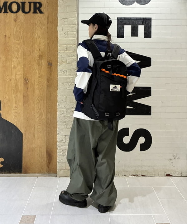 りかちょび/岸本梨佳さんの「BEAMS BOY / US ARMY オーバー パンツ」を使ったコーディネート