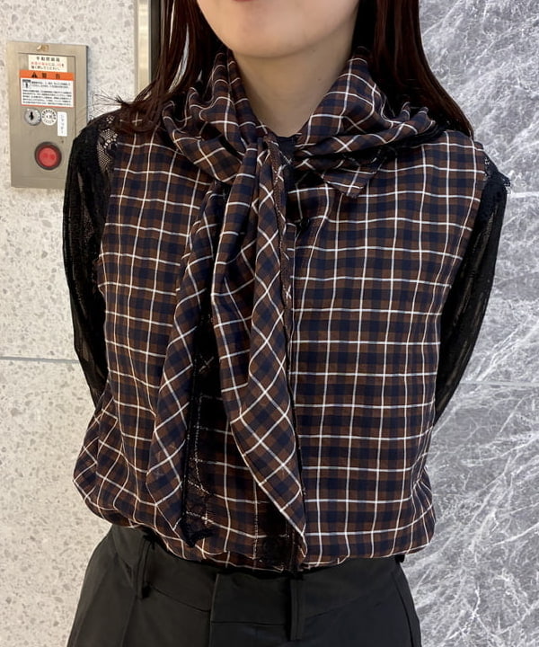 カタヤマ アヤさんの「BEAMS WOMEN｜チェック バブーシュカ ノースリーブ シャツ」を使ったコーディネート