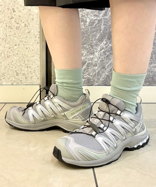 カタヤマ アヤさんの「BEAMS WOMEN｜チェック バブーシュカ ノースリーブ シャツ」を使ったコーディネート