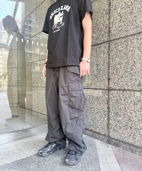 宮吉 優さんの「BEAMS WOMEN｜BEAMS / ビッグ 6ポケット カーゴパンツ」を使ったコーディネート