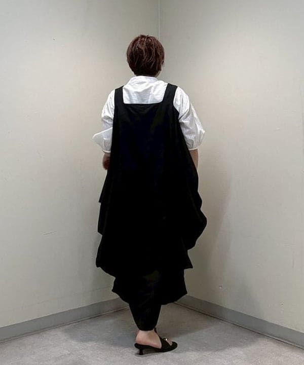 塚越 有紀さんの「BEAMS WOMEN｜AYUS / アコヤ バロックパール 2トーン ネックレス」を使ったコーディネート