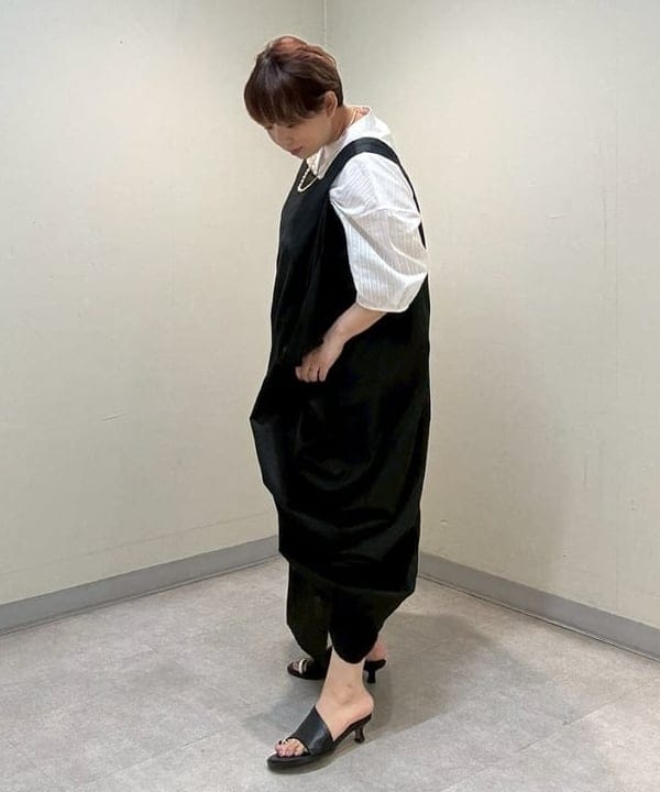 塚越 有紀さんの「BEAMS WOMEN｜AYUS / アコヤ バロックパール 2トーン ネックレス」を使ったコーディネート