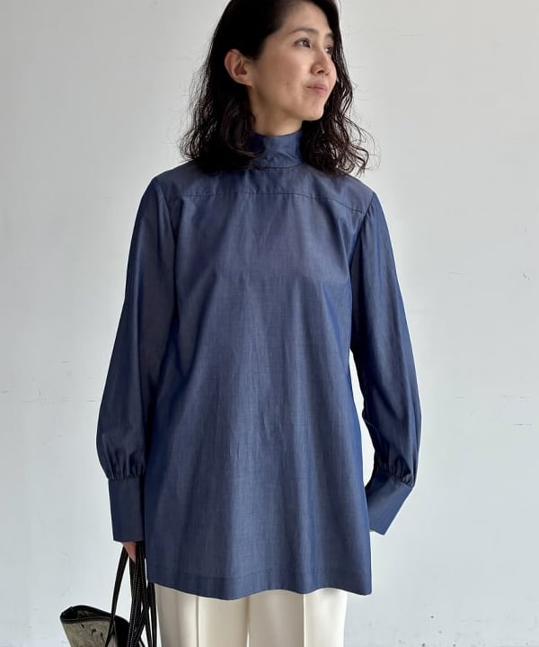 松元 晴佳さんの「BEAMS WOMEN｜AK+1 / シャンブレー ハイネック ブラウス」を使ったコーディネート