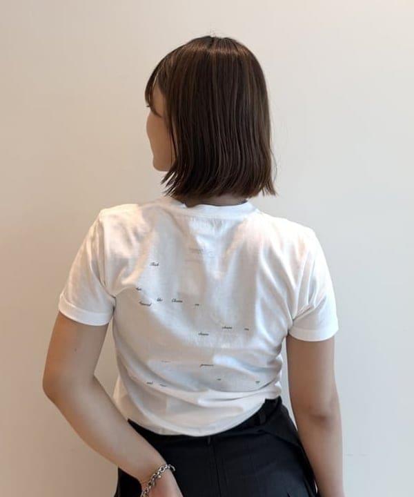 松本 佳菜子さんの「BEAMS WOMEN｜JENNIE / Ruby T-shirt」を使ったコーディネート