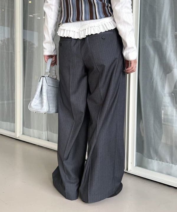 松本 佳菜子さんの「BEAMS WOMEN｜【WEB限定】CONVERSE / ALL STAR COINLOAFER」を使ったコーディネート