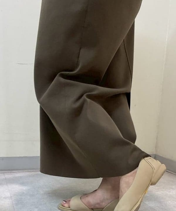 塚越 有紀さんの「BEAMS WOMEN｜manipuri / ゴールデンナイト スカーフ」を使ったコーディネート
