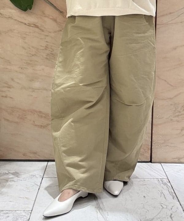 塚越 有紀さんの「BEAMS WOMEN｜manipuri / カレイド バンダナ スカーフ」を使ったコーディネート