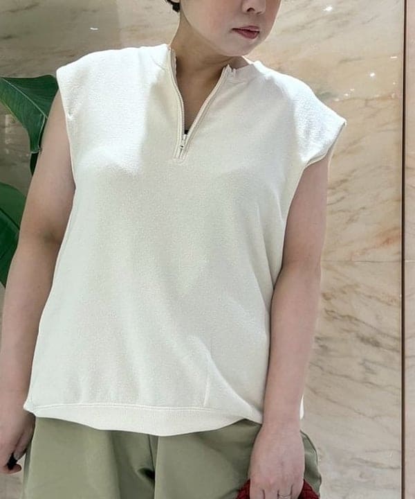 塚越 有紀さんの「BEAMS WOMEN｜manipuri / カレイド バンダナ スカーフ」を使ったコーディネート