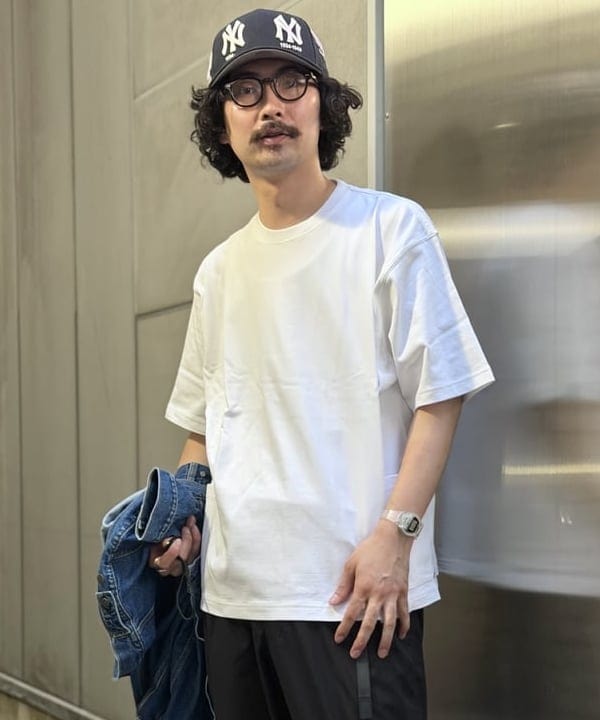 BAKU(東江 漠)さんの「BEAMS｜【別注】Gramicci / スラックス 26SS｜テーパードシルエット スラミチ｜ストレッチ｜ビジカジ」を使ったコーディネート