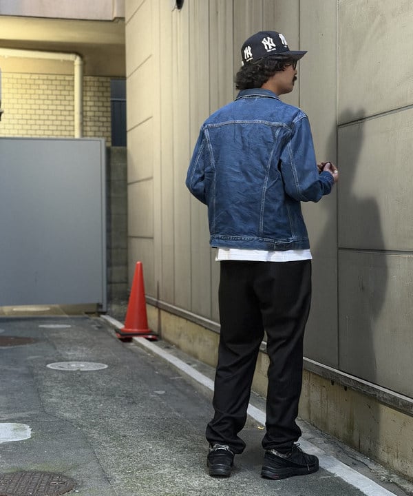 BAKU(東江 漠)さんの「BEAMS｜【別注】Gramicci / スラックス 26SS｜テーパードシルエット スラミチ｜ストレッチ｜ビジカジ」を使ったコーディネート