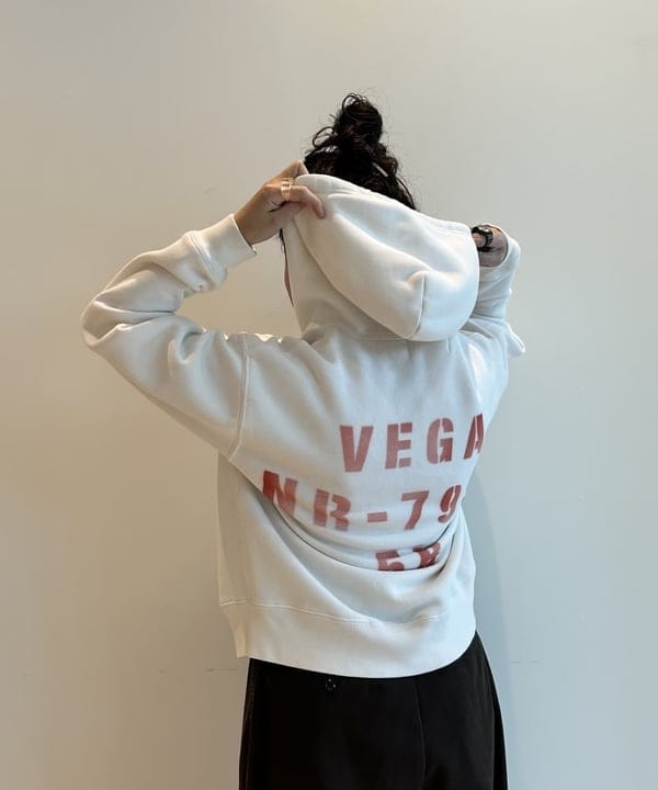 清水 彩乃さんの「BEAMS WOMEN｜【別注】Healthknit / ワッフル ボーダー Tシャツ」を使ったコーディネート