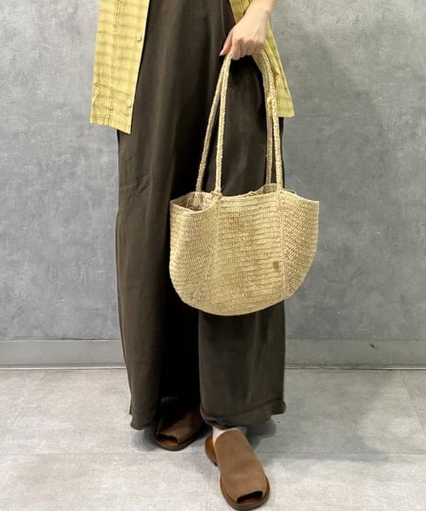 坂本 涼花さんの「BEAMS WOMEN｜ピグメント ダイ ワンピース」を使ったコーディネート