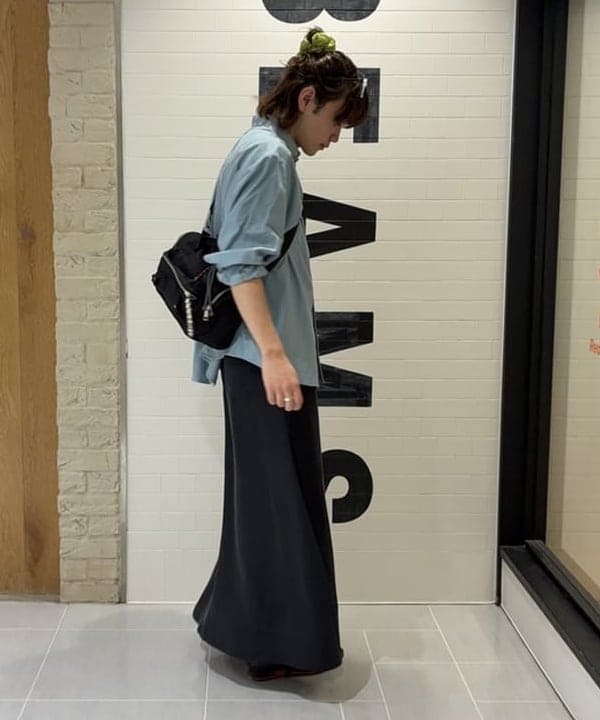 マツミヤさんの「BEAMS WOMEN｜【別注】CONTROL FREAK / ミリタリー チャーム ボストン バッグ」を使ったコーディネート