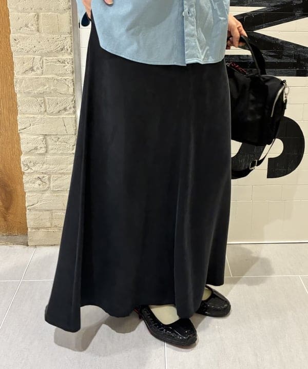 マツミヤさんの「BEAMS WOMEN｜【別注】CONTROL FREAK / ミリタリー チャーム ボストン バッグ」を使ったコーディネート