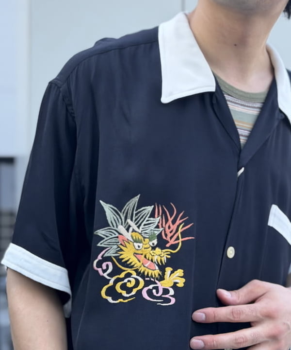 BAKU(東江 漠)さんの「BEAMS｜【別注】ISLAND SLIPPER / レザー トング サンダル｜シンプル｜モノトーン」を使ったコーディネート