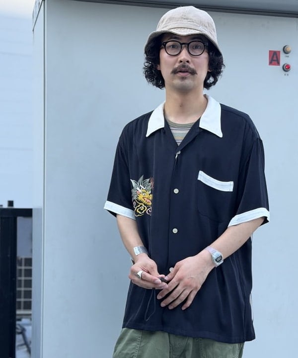 BAKU(東江 漠)さんの「BEAMS｜【別注】ISLAND SLIPPER / レザー トング サンダル｜シンプル｜モノトーン」を使ったコーディネート