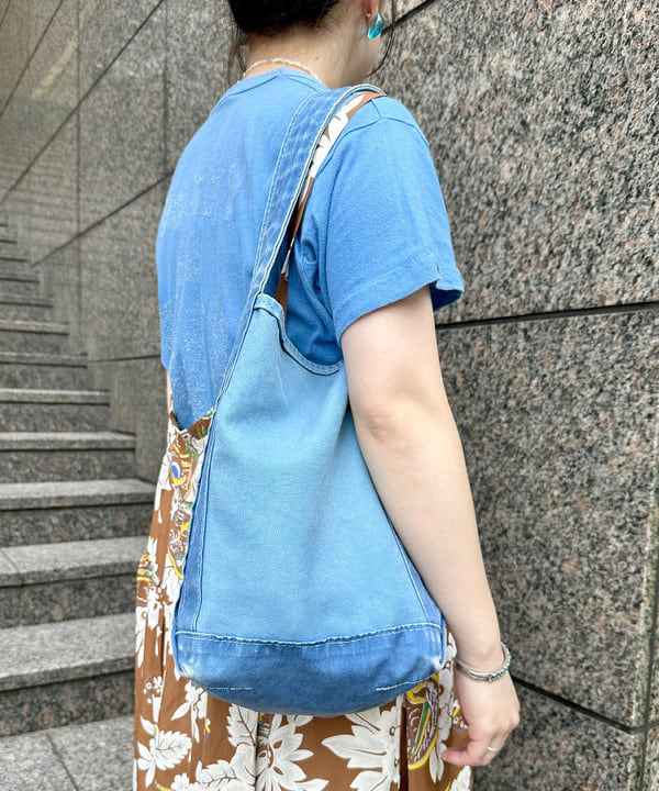 イシイ サオリさんの「BEAMS WOMEN｜【別注】SUN SURF / ノースリーブ キャミ ワンピース」を使ったコーディネート