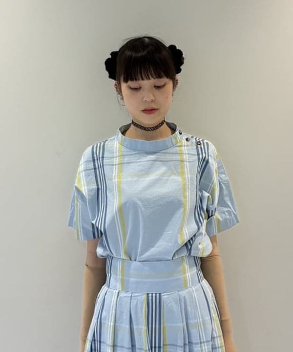 りかちょび/岸本梨佳さんの「ボーイ ビッグ タータン スカート」を使ったコーディネート