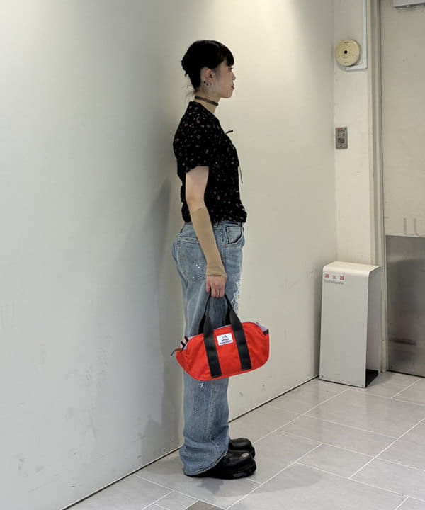 りかちょび/岸本梨佳さんの「フラワー プリント シャーリング シャツ　　26SS  花柄 ショート丈 洗える イージーケア 夏 ブラウス」を使ったコーディネート