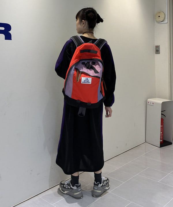 りかちょび/岸本梨佳さんの「【別注】GREGORY / DAY PACK」を使ったコーディネート