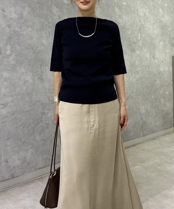 越智 里美さんの「BEAMS WOMEN｜シンプル ボートネック ニット .M」を使ったコーディネート