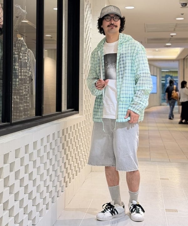 BAKU(東江 漠)さんの「Swing Jacket Hoodie Nylon Airy Plaid」を使ったコーディネート