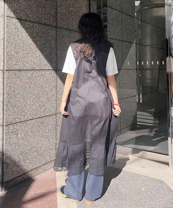 ばるたんさんの「BEAMS WOMEN｜ヴィンテージ レース ワンピース」を使ったコーディネート