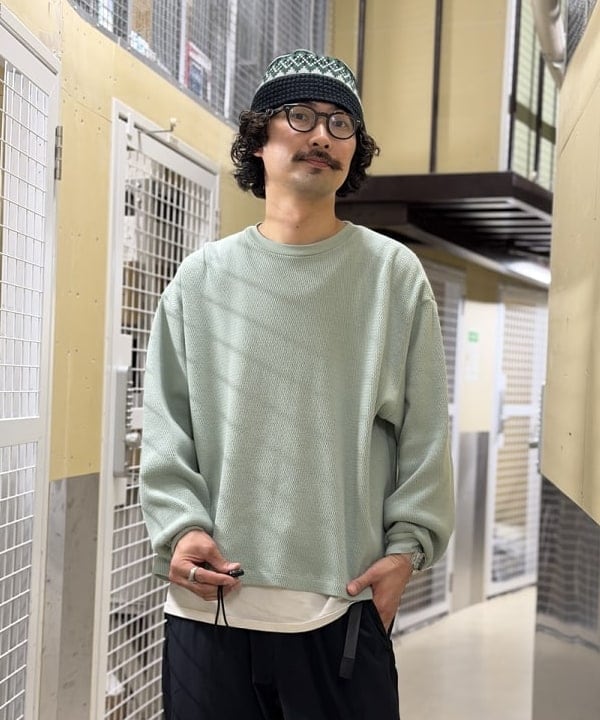 BAKU(東江 漠)さんの「BEAMS WOMEN｜【別注】Gramicci / 4WAYストレッチ ナイロン スラックス」を使ったコーディネート