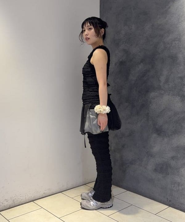 星野 真依さんの「BEAMS WOMEN｜シフォン シャーリング タンクトップ」を使ったコーディネート
