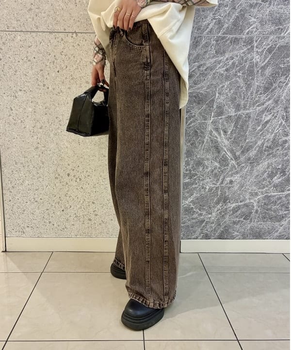 カタヤマ アヤさんの「BEAMS WOMEN｜【別注】FRED PERRY / リラックスド ピケ Tシャツ」を使ったコーディネート