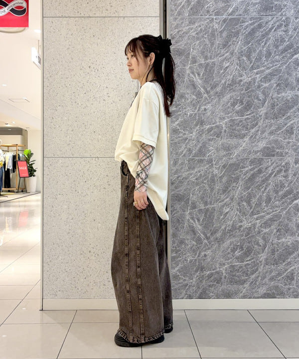 カタヤマ アヤさんの「BEAMS WOMEN｜【別注】FRED PERRY / リラックスド ピケ Tシャツ」を使ったコーディネート