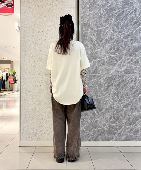 カタヤマ アヤさんの「BEAMS WOMEN｜【別注】FRED PERRY / リラックスド ピケ Tシャツ」を使ったコーディネート