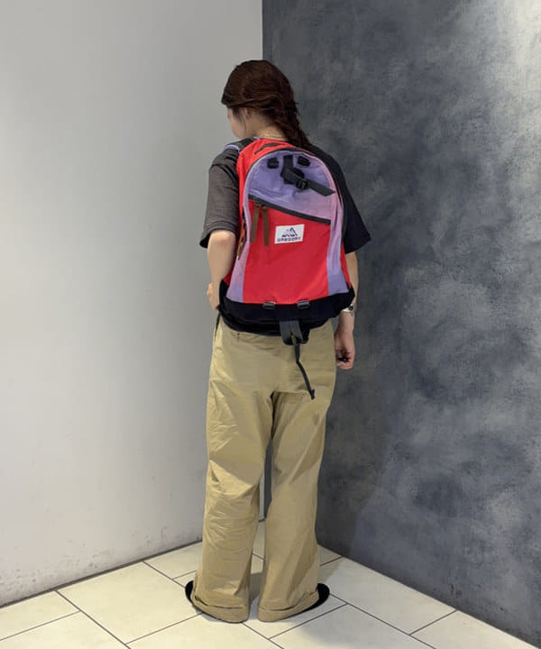 モモさんの「BEAMS WOMEN｜【別注】GREGORY / DAY PACK」を使ったコーディネート