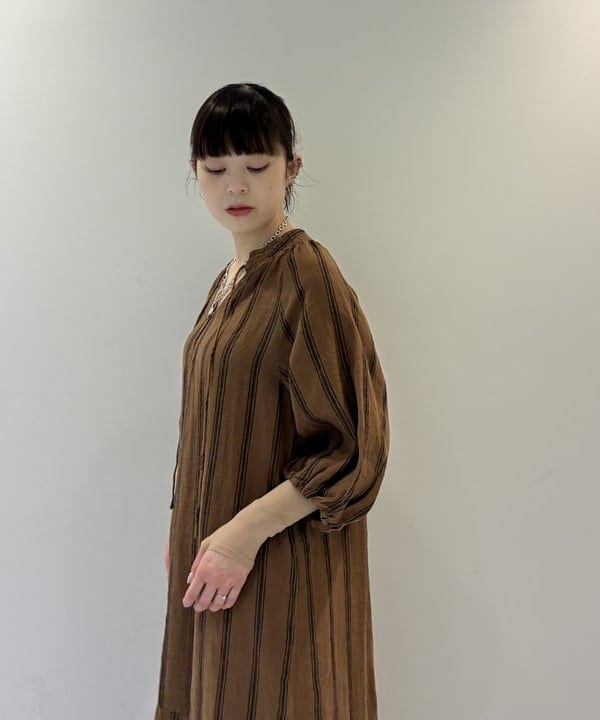 りかちょび/岸本梨佳さんの「BEAMS WOMEN｜リネン バルーンスリーブ ワンピース」を使ったコーディネート