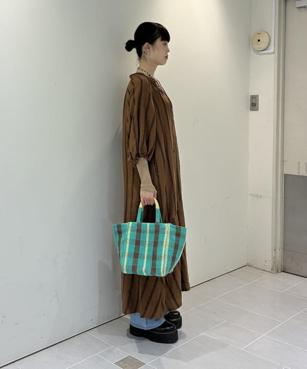 りかちょび/岸本梨佳さんの「BEAMS WOMEN｜リネン バルーンスリーブ ワンピース」を使ったコーディネート