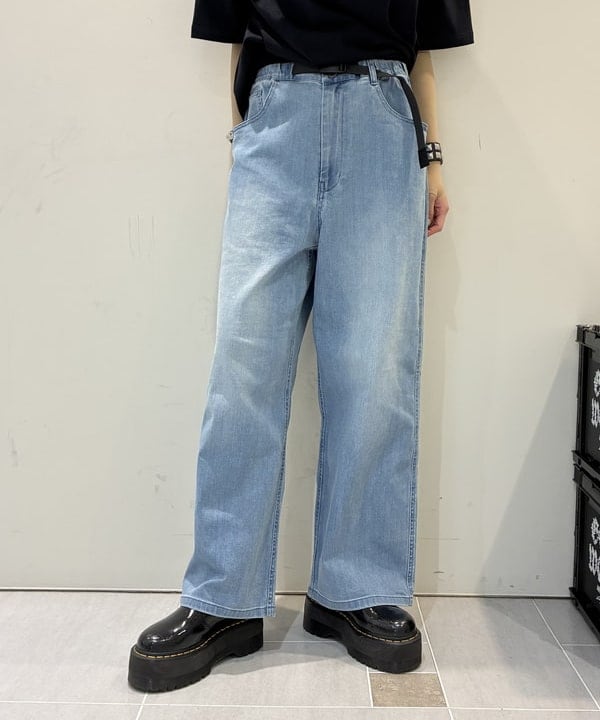 りかちょび/岸本梨佳さんの「BEAMS WOMEN｜【別注】Gramicci / 5ポケット ワイド デニム」を使ったコーディネート